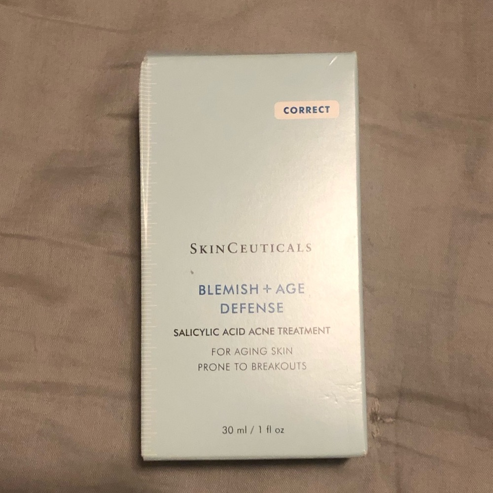 Skinceuticals Blemish and Age defense